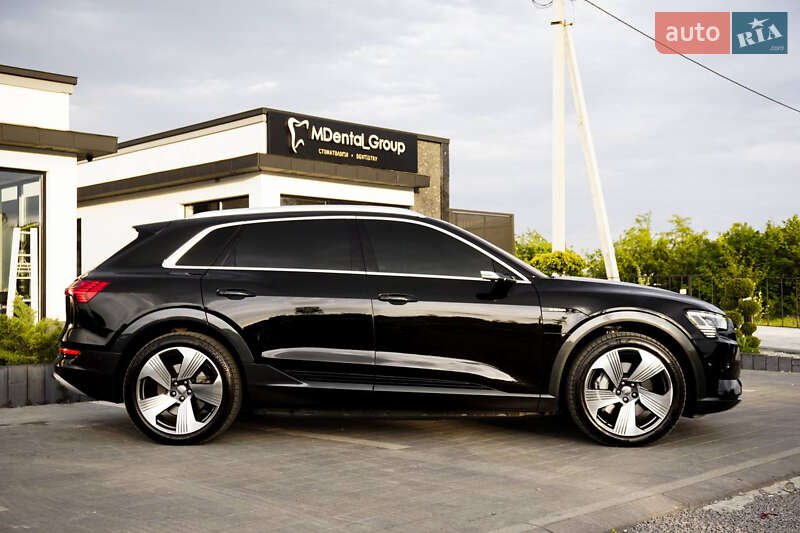 Позашляховик / Кросовер Audi e-tron 2019 в Ужгороді
