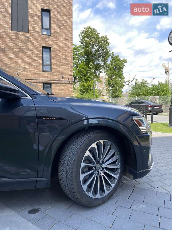 Позашляховик / Кросовер Audi e-tron 2019 в Івано-Франківську