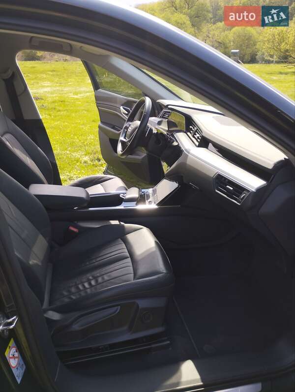 Внедорожник / Кроссовер Audi e-tron 2020 в Тернополе фото 10 Внедорожник / Кроссовер Audi e-tron 2020 в Тернополе