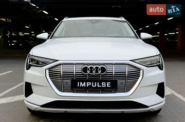 Внедорожник / Кроссовер Audi e-tron 2019 в 