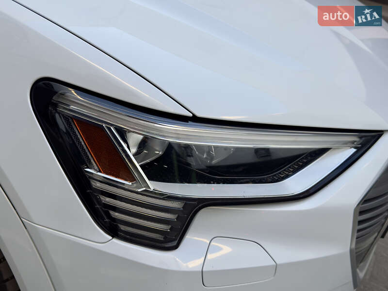 Внедорожник / Кроссовер Audi e-tron 2019 в Киеве