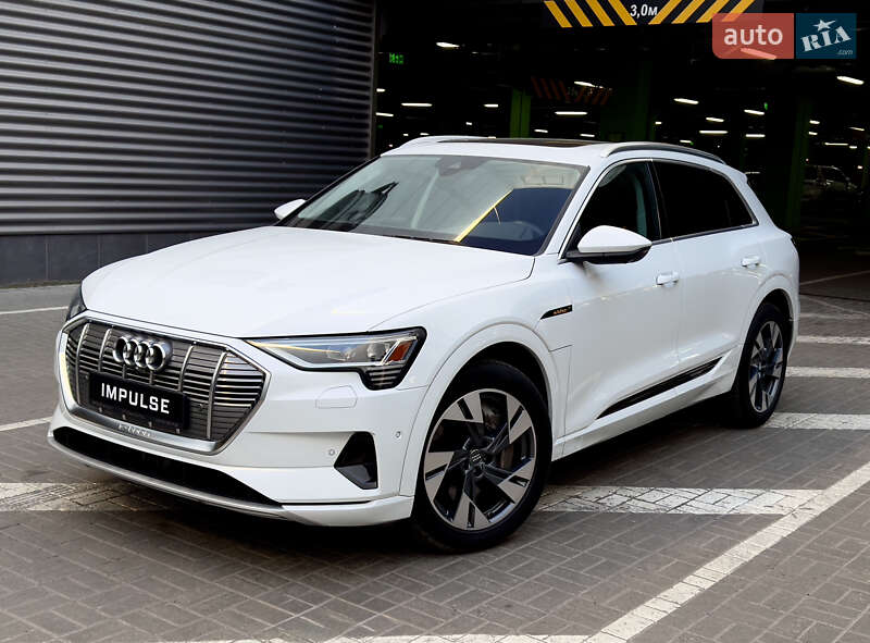 Внедорожник / Кроссовер Audi e-tron 2019 в Киеве
