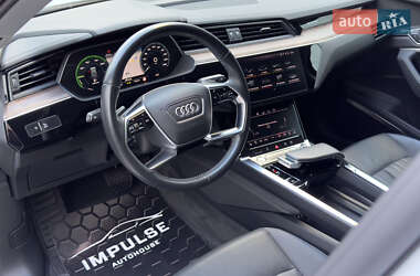 Внедорожник / Кроссовер Audi e-tron 2019 в 