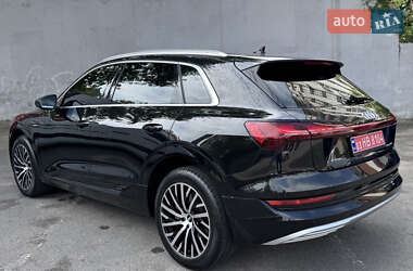 Позашляховик / Кросовер Audi e-tron 2020 в 