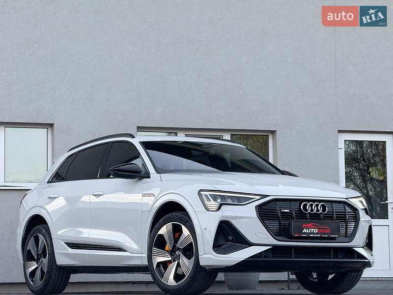 Внедорожник / Кроссовер Audi e-tron 2020 в 