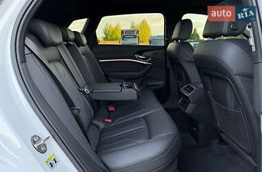 Внедорожник / Кроссовер Audi e-tron 2020 в 