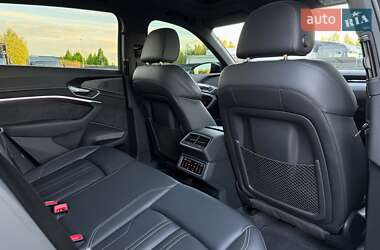 Внедорожник / Кроссовер Audi e-tron 2020 в 