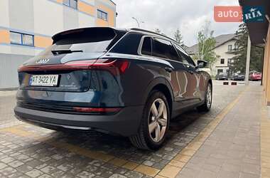 Внедорожник / Кроссовер Audi e-tron 2020 в 