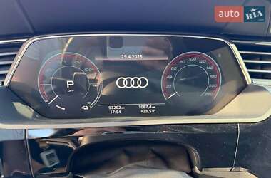 Позашляховик / Кросовер Audi e-tron 2019 в 