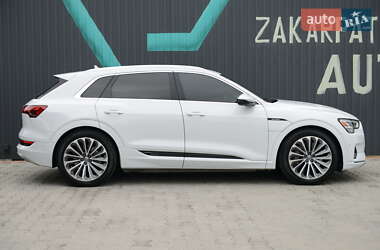 Позашляховик / Кросовер Audi e-tron 2019 в 