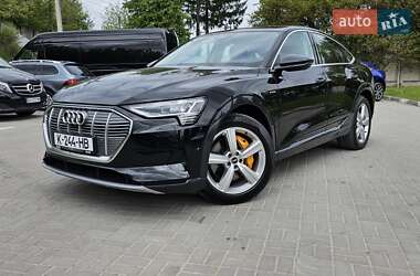 Позашляховик / Кросовер Audi e-tron 2021 в 