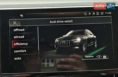 Позашляховик / Кросовер Audi e-tron 2021 в 