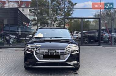 Внедорожник / Кроссовер Audi e-tron 2019 в 