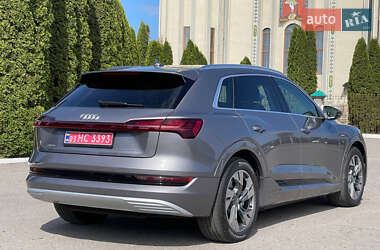 Внедорожник / Кроссовер Audi e-tron 2019 в 