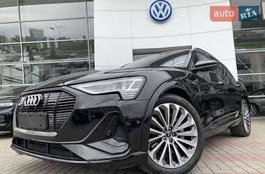 Позашляховик / Кросовер Audi e-tron 2020 в 