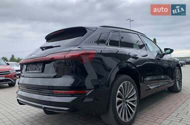 Позашляховик / Кросовер Audi e-tron 2020 в 