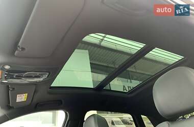 Позашляховик / Кросовер Audi e-tron 2020 в 