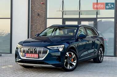 Внедорожник / Кроссовер Audi e-tron 2021 в 