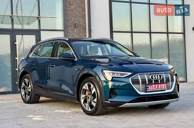 Внедорожник / Кроссовер Audi e-tron 2021 в 