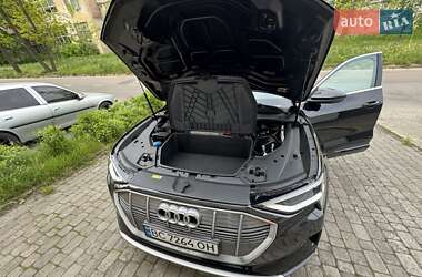 Внедорожник / Кроссовер Audi e-tron 2019 в 