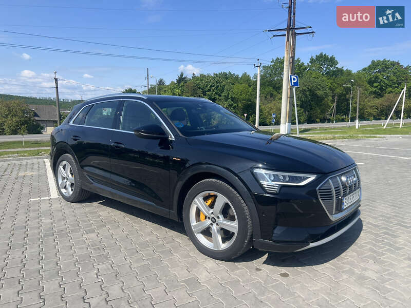Позашляховик / Кросовер Audi e-tron 2022 в Заліщиках