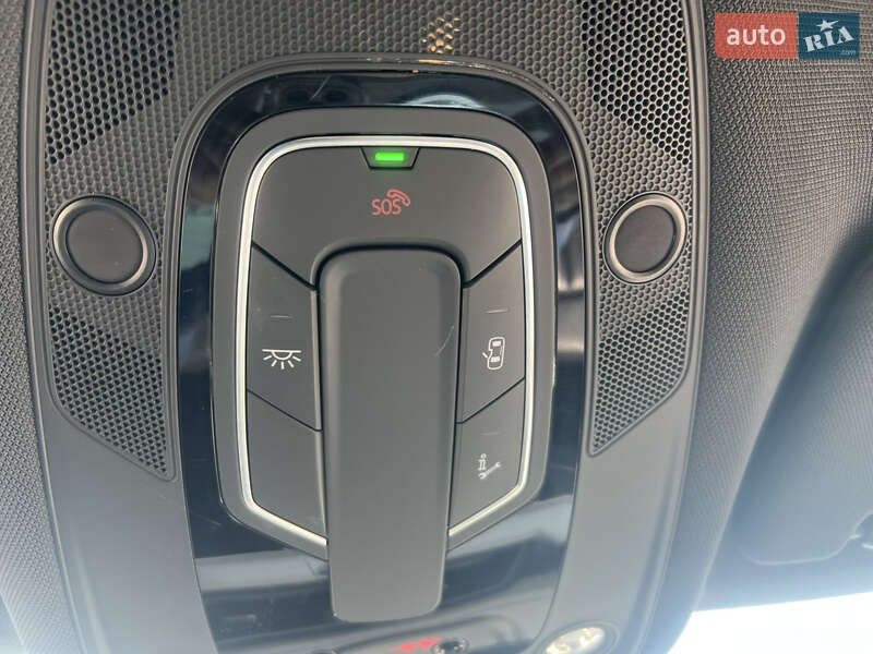 Позашляховик / Кросовер Audi e-tron 2022 в Заліщиках