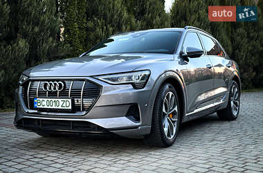 Внедорожник / Кроссовер Audi e-tron 2021 в 