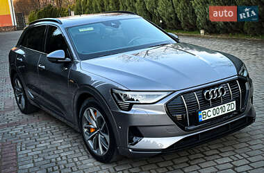 Внедорожник / Кроссовер Audi e-tron 2021 в 