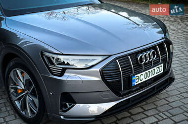 Внедорожник / Кроссовер Audi e-tron 2021 в 