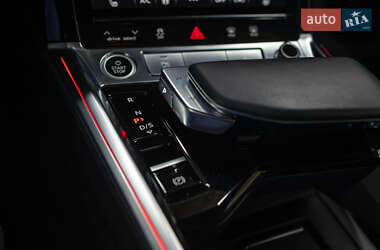 Позашляховик / Кросовер Audi e-tron 2021 в 