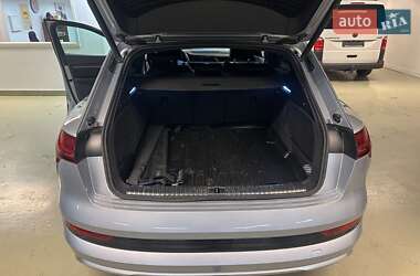 Внедорожник / Кроссовер Audi e-tron 2021 в 