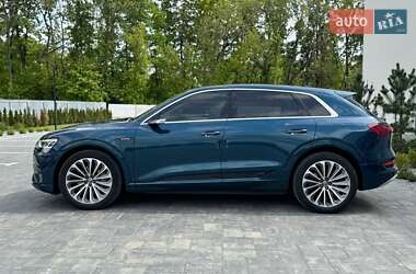 Внедорожник / Кроссовер Audi e-tron 2019 в 