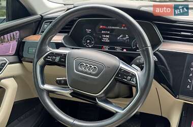 Внедорожник / Кроссовер Audi e-tron 2019 в 
