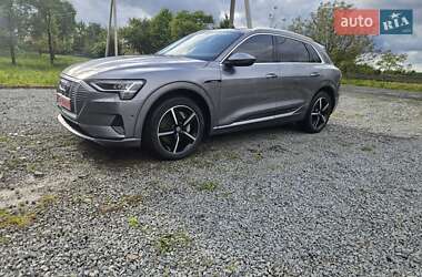 Позашляховик / Кросовер Audi e-tron 2019 в Дубні