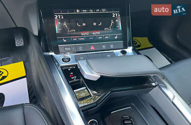 Внедорожник / Кроссовер Audi e-tron 2022 в 