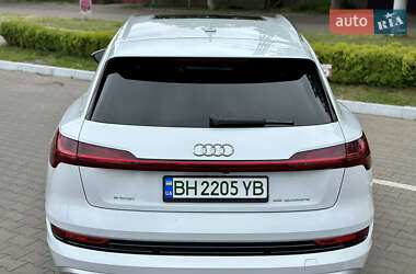 Внедорожник / Кроссовер Audi e-tron 2019 в 