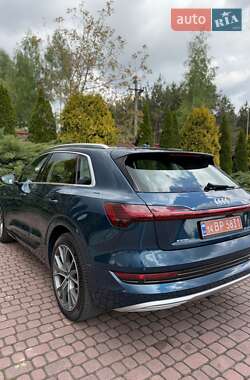 Внедорожник / Кроссовер Audi e-tron 2020 в 