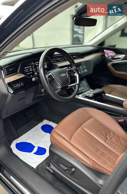 Внедорожник / Кроссовер Audi e-tron 2019 в 