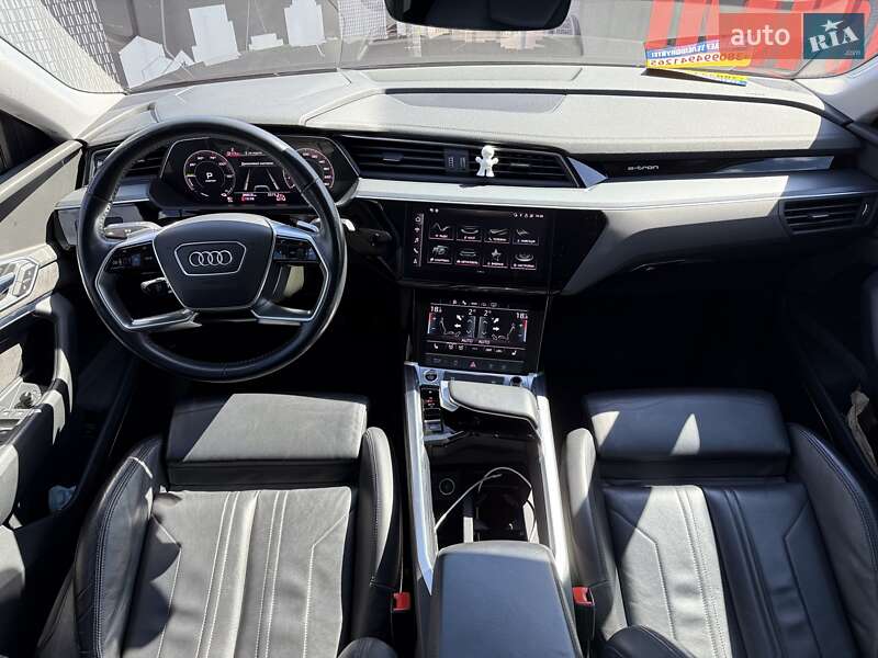 Внедорожник / Кроссовер Audi e-tron 2020 в Киеве