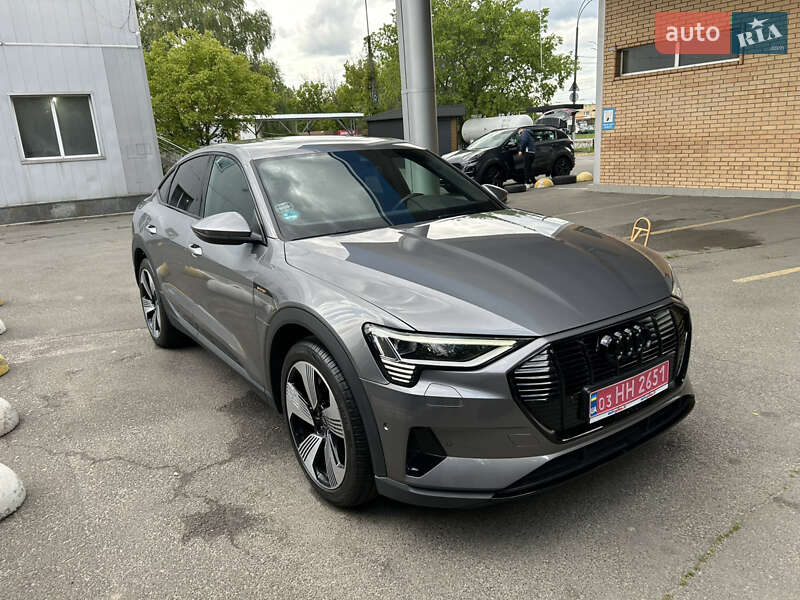 Внедорожник / Кроссовер Audi e-tron 2022 в Киеве