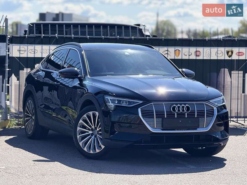 Внедорожник / Кроссовер Audi e-tron 2020 в Киеве