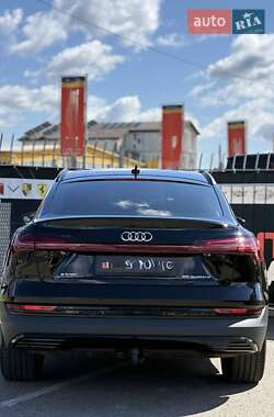 Позашляховик / Кросовер Audi e-tron 2020 в 