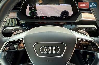 Внедорожник / Кроссовер Audi e-tron 2019 в 