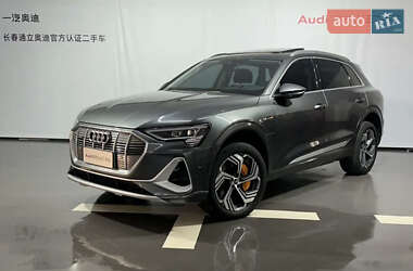 Audi e-tron 2023