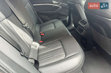 Внедорожник / Кроссовер Audi e-tron 2020 в 