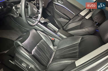Внедорожник / Кроссовер Audi e-tron 2020 в 