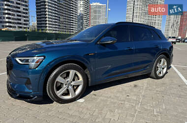 Позашляховик / Кросовер Audi e-tron 2019 в Києві