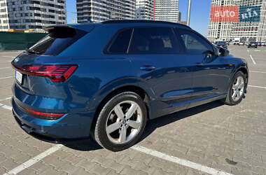 Внедорожник / Кроссовер Audi e-tron 2019 в 