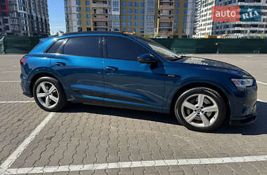 Внедорожник / Кроссовер Audi e-tron 2019 в 