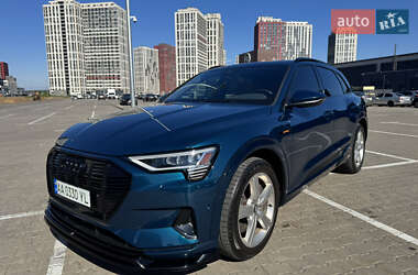 Внедорожник / Кроссовер Audi e-tron 2019 в 